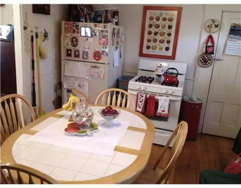 67 Baker St, Warwick, RI 02886 photo 4