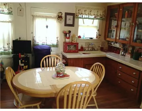 67 Baker St, Warwick, RI 02886 photo 5