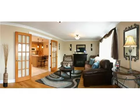 1059 Newhall St, Fall River, MA 02721 photo 5