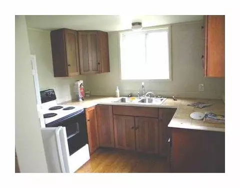139 Haswill St, Warwick, RI 02889 photo 2