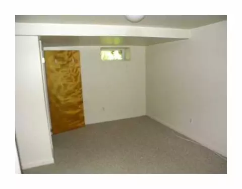 139 Haswill St, Warwick, RI 02889 photo 4