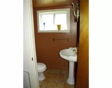 139 Haswill St, Warwick, RI 02889 photo 7
