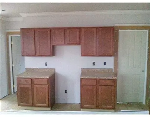 276 Hamlet St, Fall River, MA 02724 photo 2