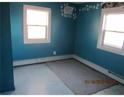 56 Everett St, Warren, RI 02885 photo 12