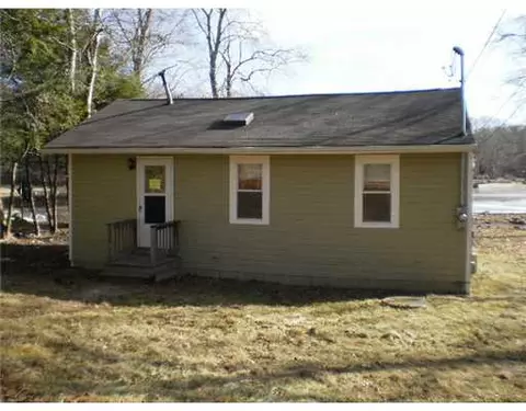 14 W Shore Dr, Exeter, RI 02822 photo 2