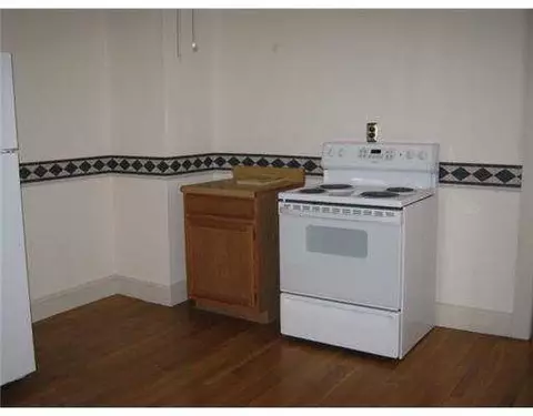 86 Middle St, Woonsocket, RI 02895 photo 11