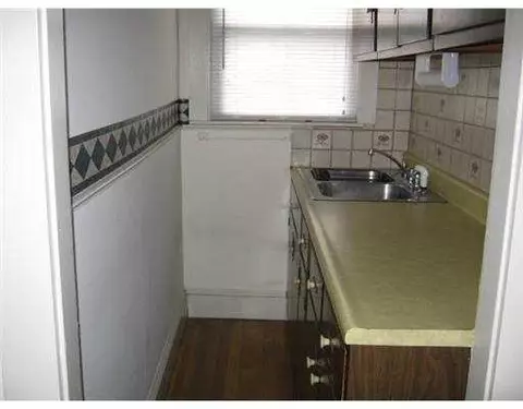 86 Middle St, Woonsocket, RI 02895 photo 12