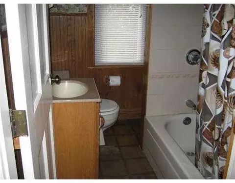 86 Middle St, Woonsocket, RI 02895 photo 16