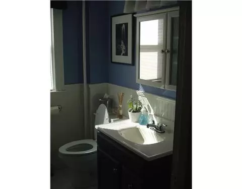 21 Central St, Warwick, RI 02886 photo 5