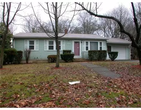 414 Arnold Rd, Coventry, RI 02816 photo 1