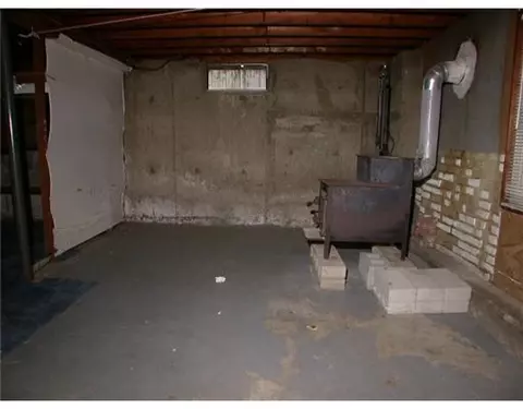 414 Arnold Rd, Coventry, RI 02816 photo 11