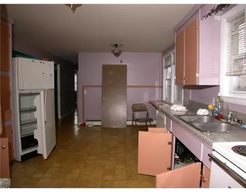 414 Arnold Rd, Coventry, RI 02816 photo 4