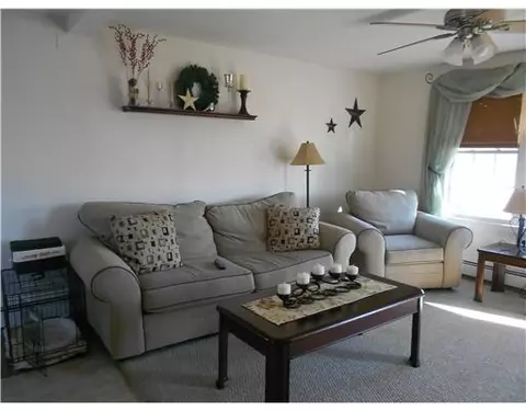 55 Edgewood Ave, Woonsocket, RI 02895 photo 4