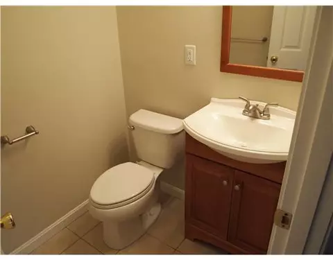 2 Milo St, Providence, RI 02909 photo 6