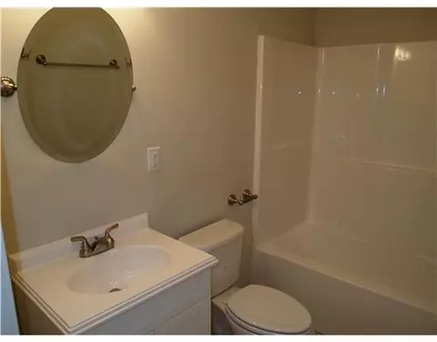 2 Milo St, Providence, RI 02909 photo 10