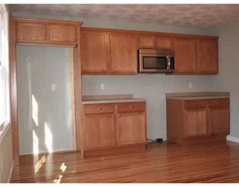 2 Milo St, Providence, RI 02909 photo 3