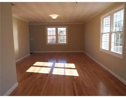 2 Milo St, Providence, RI 02909 photo 4