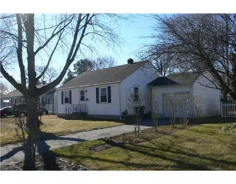 21 Union Ave, Warwick, RI 02889 photo 3