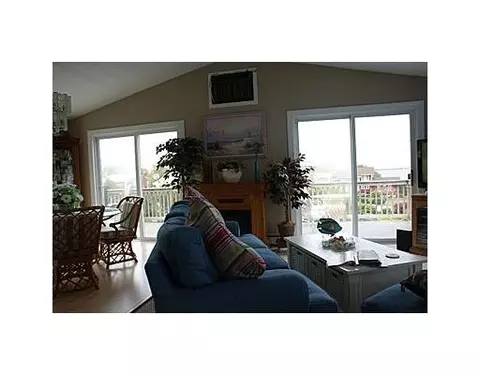 15 Harborview Dr, Warwick, RI 02889 photo 6