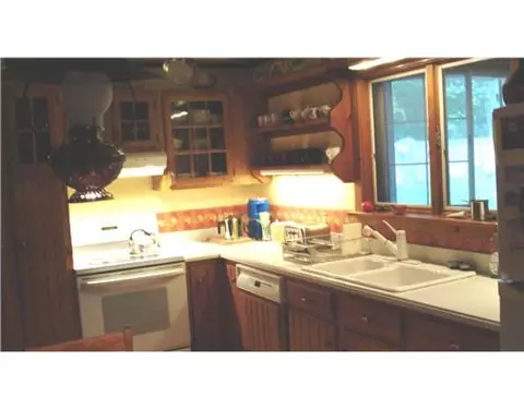 59 Summer St, Westerly, RI 02891 photo 3