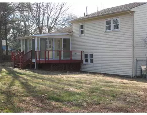 1 Sandro Cir, Warwick, RI 02886 photo 2