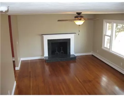 1 Sandro Cir, Warwick, RI 02886 photo 9