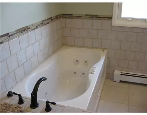 1 Sandro Cir, Warwick, RI 02886 photo 15