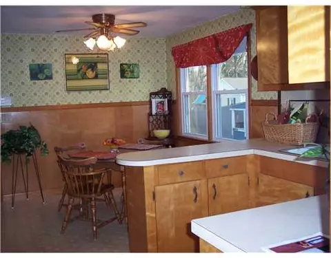 88 Dixie Ave, Warwick, RI 02889 photo 5