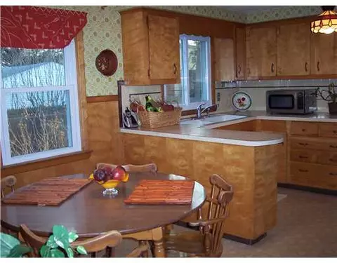 88 Dixie Ave, Warwick, RI 02889 photo 4