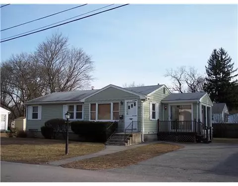 88 Dixie Ave, Warwick, RI 02889 photo 1