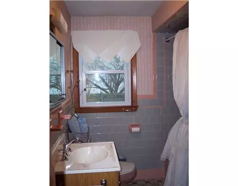 88 Dixie Ave, Warwick, RI 02889 photo 10