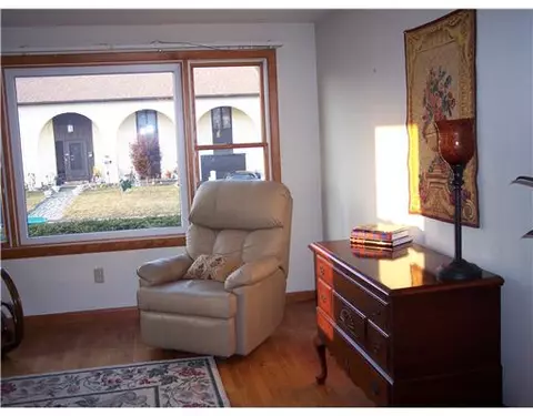 88 Dixie Ave, Warwick, RI 02889 photo 9