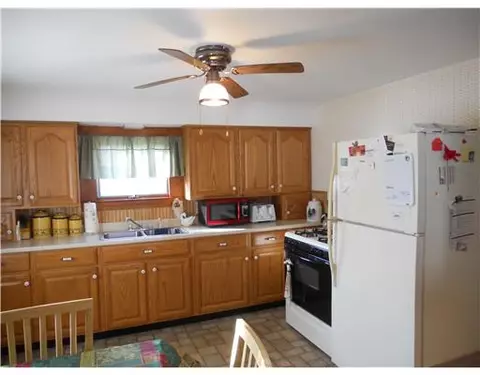 112 Cote Ave, Woonsocket, RI 02895 photo 10