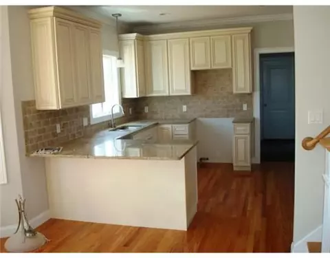134 Beach St, Westerly, RI 02891 photo 3