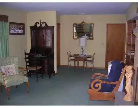 755 Sandy Ln, Warwick, RI 02889 photo 6
