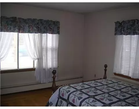 755 Sandy Ln, Warwick, RI 02889 photo 9