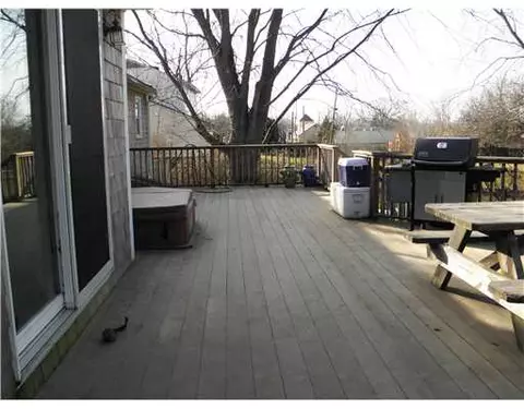 12 Laurel Ln, Warren, RI 02885 photo 7