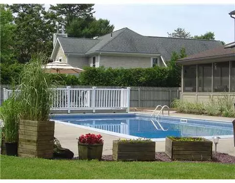 24 Andersen Ct, Westerly, RI 02891 photo 4