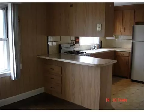 86 Monty Ave, Woonsocket, RI 02895 photo 4