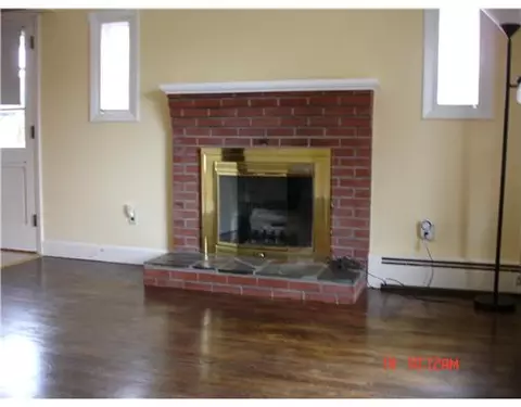 86 Monty Ave, Woonsocket, RI 02895 photo 6