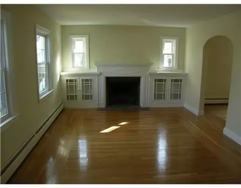 415 Fair St, Warwick, RI 02888 photo 5