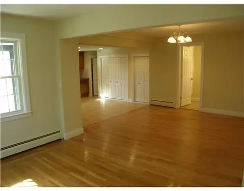 415 Fair St, Warwick, RI 02888 photo 7