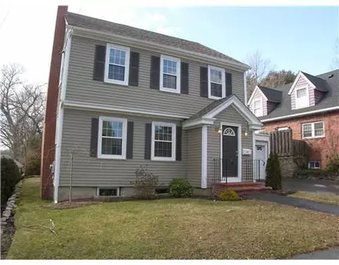 415 Fair St, Warwick, RI 02888 photo 2
