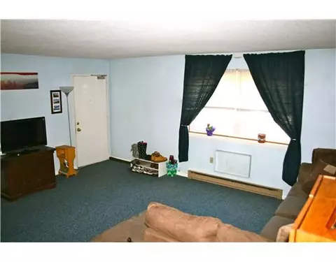 17 Apache Dr #H, Westerly, RI 02891 photo 5