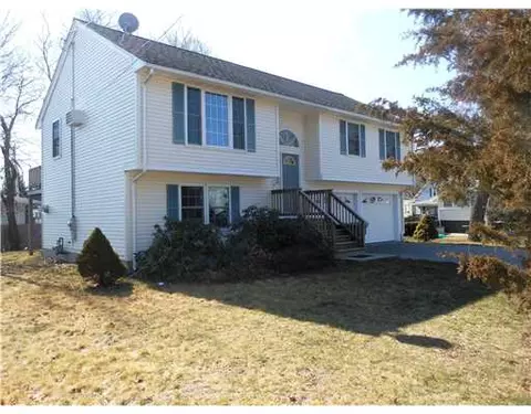 38 Scranton Ave, Warwick, RI 02888 photo 2
