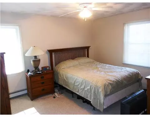 38 Scranton Ave, Warwick, RI 02888 photo 9