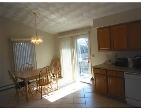 38 Scranton Ave, Warwick, RI 02888 photo 7