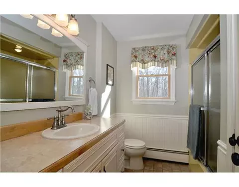 76 New Rd, Exeter, RI 02822 photo 10
