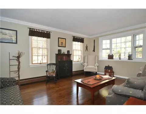 76 New Rd, Exeter, RI 02822 photo 3