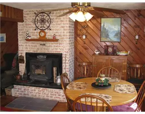 375 Chapmans Ave, Warwick, RI 02886 photo 4